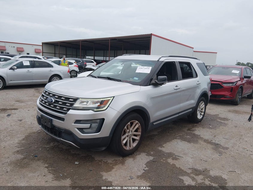 2017 Ford Explorer 3.5 Xlt silver Lot 111044871820 Vin 1FM5K7D87HGB45205