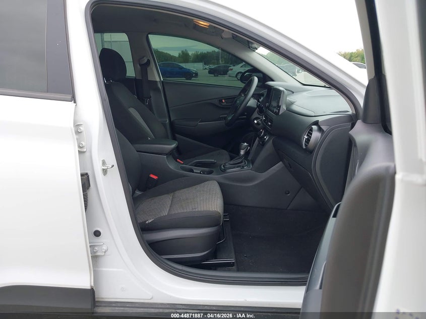 VIN KM8K1CAA1LU408501 2020 HYUNDAI KONA SE