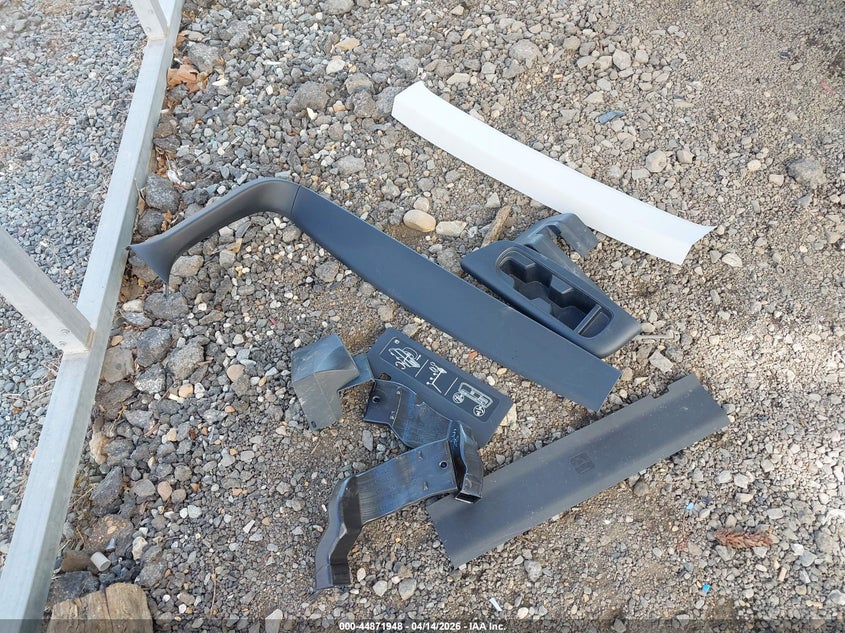 2020 Subaru Ascent Premium VIN: 4S4WMAFD8L3478647 Lot: 44871948