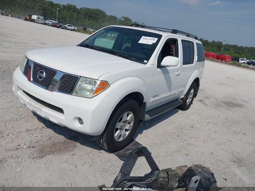 2005 Nissan Pathfinder Se Off-Road