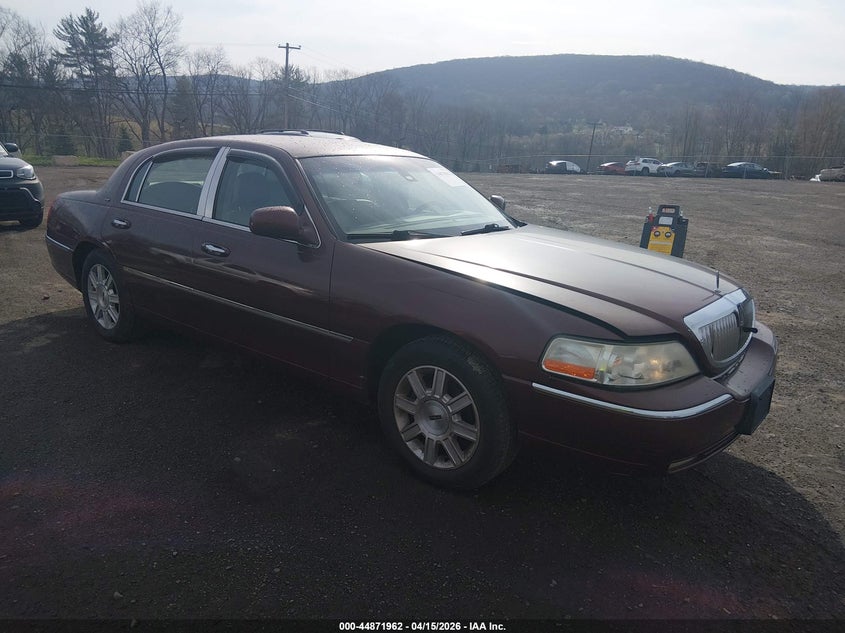 2003 Lincoln Town Car Cartier