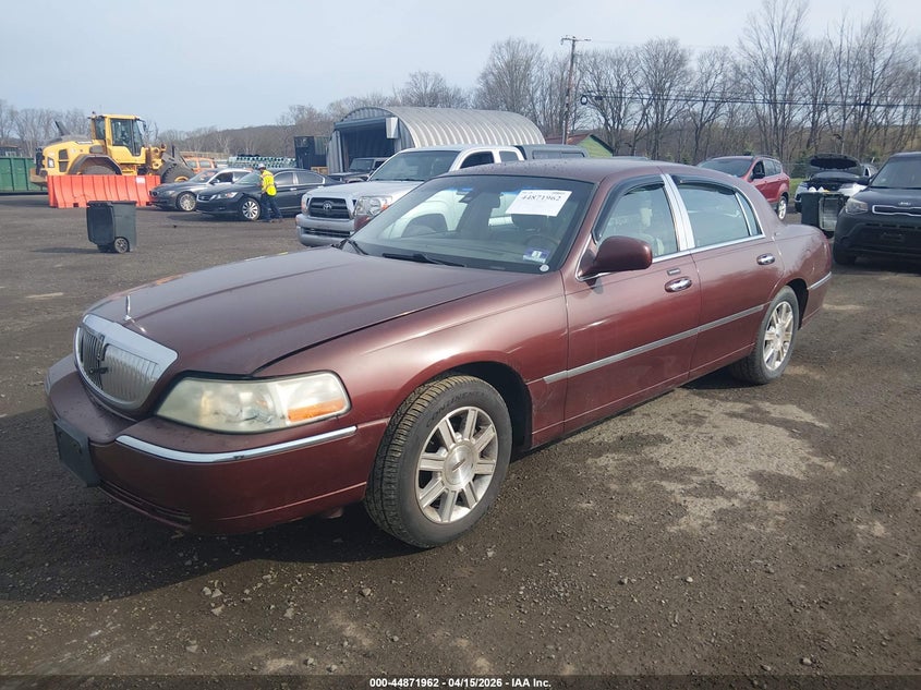 2003 Lincoln Town Car Cartier