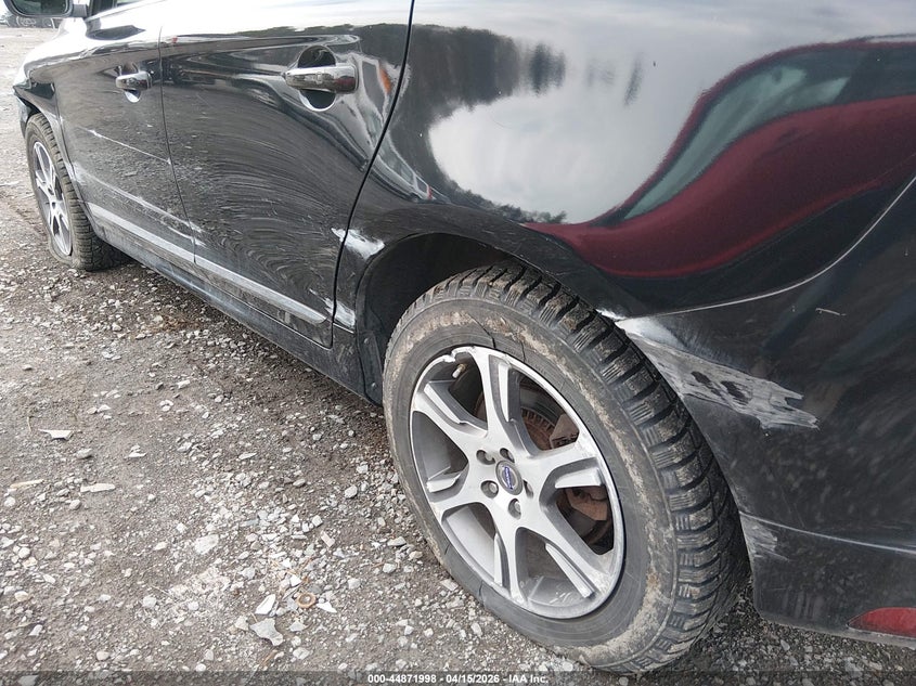 2015 Volvo Xc60 T6 Platinum VIN: YV4902RMXF2666382 Lot: 44871998