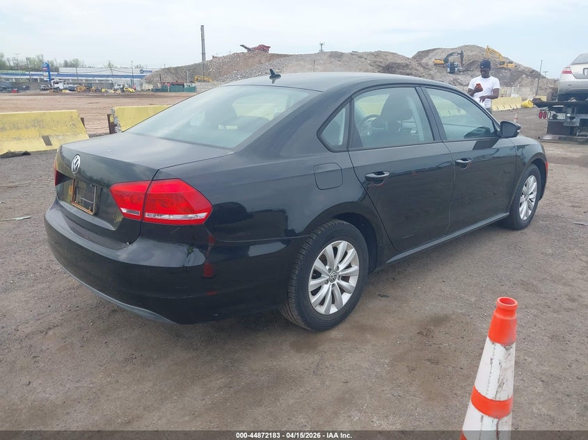 2013 Volkswagen Passat S