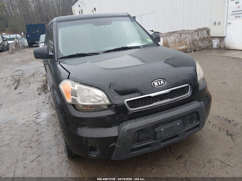 2011 Kia Soul + VIN: KNDJT2A2XB7314496 Lot: 44872189