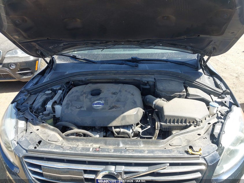 2015 Volvo Xc60 T5 Platinum VIN: YV440MDM9F2699046 Lot: 44872303