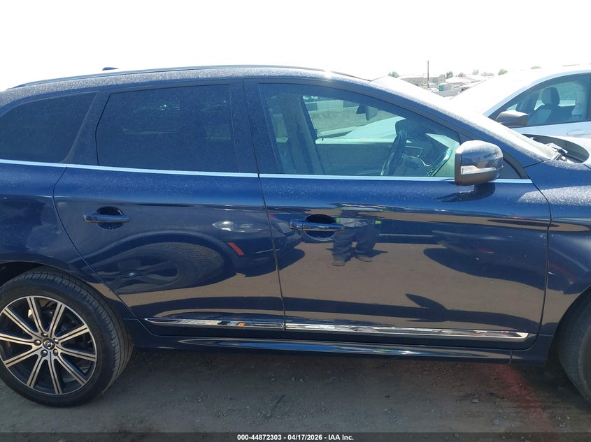 2015 Volvo Xc60 T5 Platinum VIN: YV440MDM9F2699046 Lot: 44872303