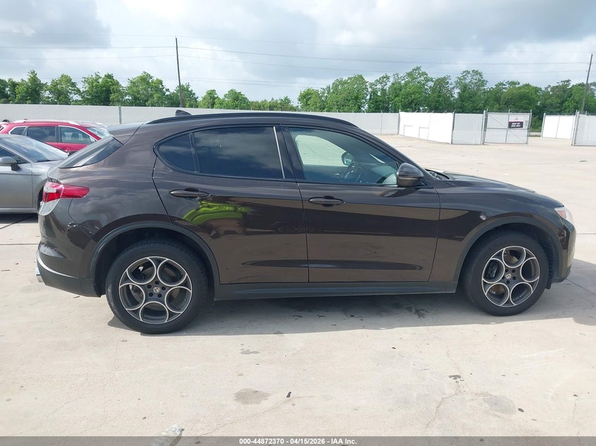 2018 Alfa Romeo Stelvio Ti Sport Awd VIN: ZASFAKNN4J7B81076 Lot: 44872370