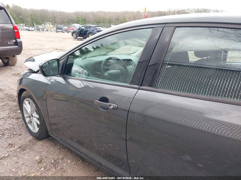 2018 Ford Focus Se VIN: 1FADP3F29JL321967 Lot: 44872483