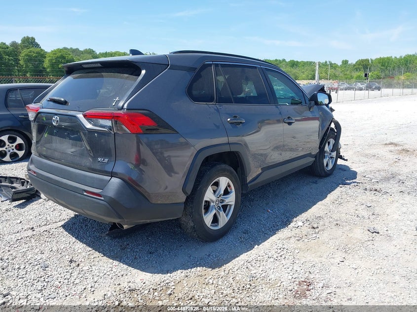 VIN 2T3W1RFV5MW110980 2021 TOYOTA RAV4 XLE