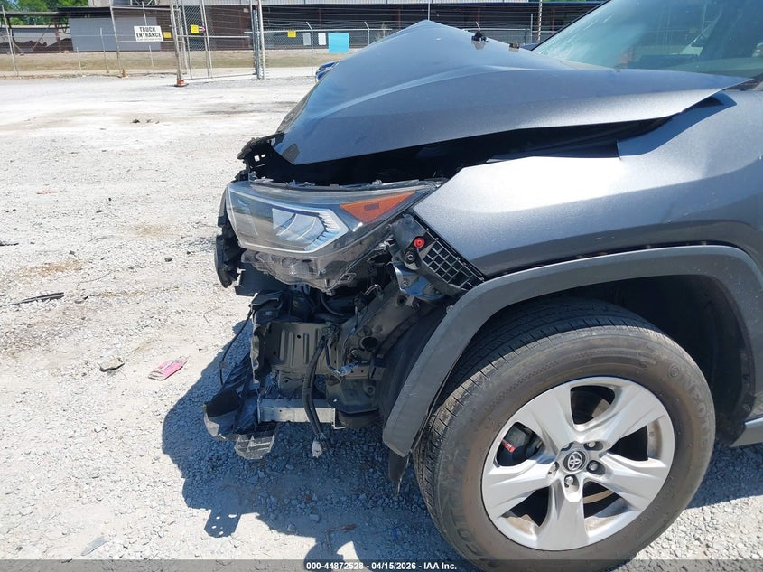 2021 Toyota Rav4 Xle VIN: 2T3W1RFV5MW110980 Lot: 44872528