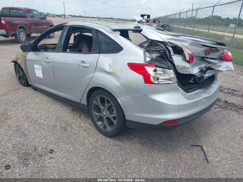 Vin: 1fadp3f23dl283852, lot: 45369875, ford focus se 20133