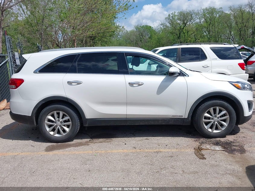 2017 Kia Sorento 3.3L Lx VIN: 5XYPGDA58HG198571 Lot: 44872636
