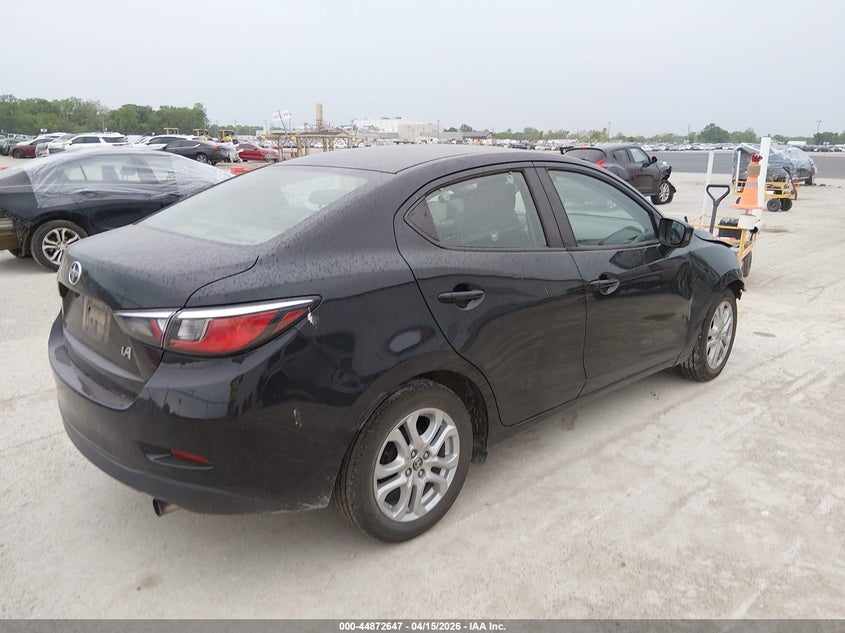 Vin: 3mydlbzv9gy141055, lot: 45369978, scion ia 20164