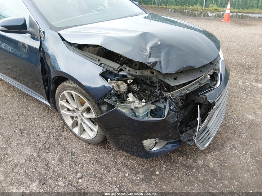 2014 TOYOTA AVALON auction photo 6