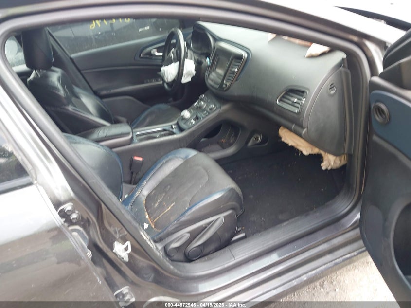 2015 CHRYSLER 200 auction photo 5
