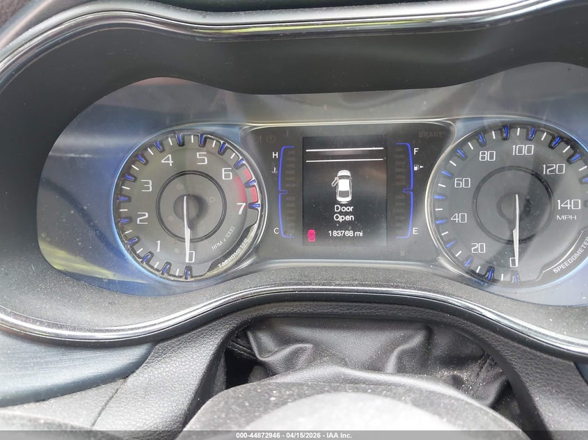 2015 CHRYSLER 200 auction photo 7