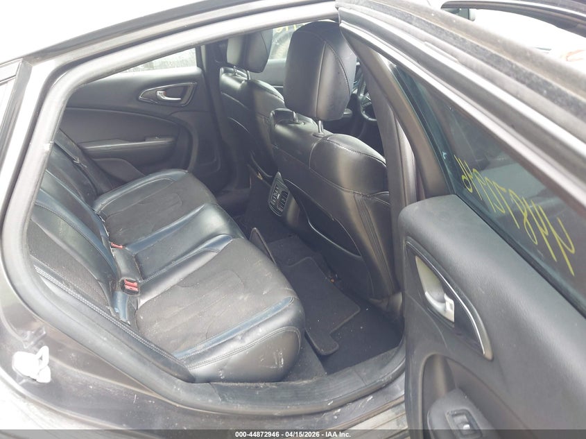 2015 CHRYSLER 200 auction photo 8