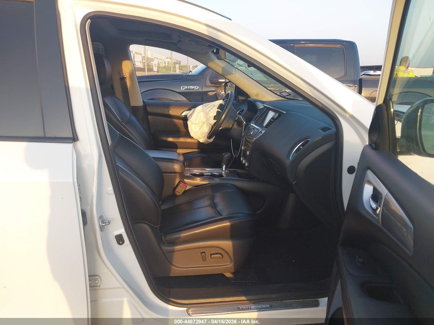 2017 Nissan Pathfinder Sl