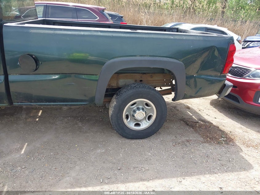 2007 Chevrolet Silverado 2500Hd Classic Work Truck VIN: 1GCHC24U67E131613 Lot: 44873125