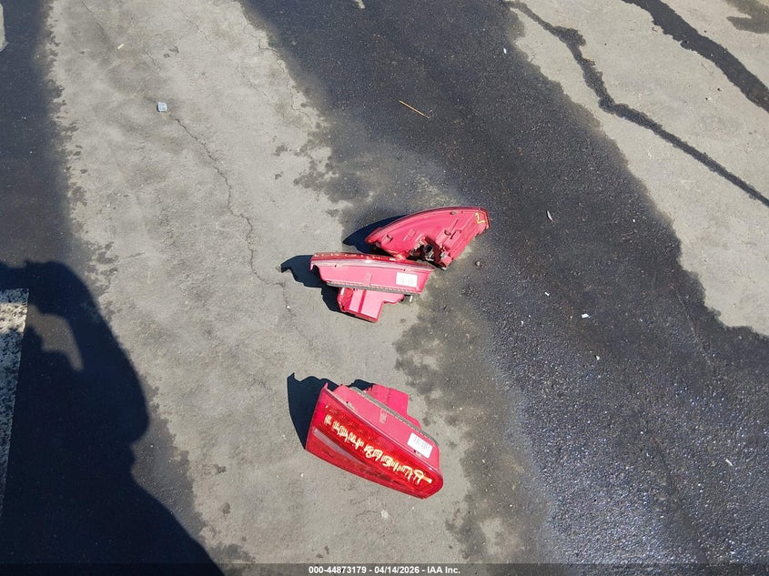 2013 Audi A4 2.0T Premium VIN: WAUAFAFL7DN031259 Lot: 44873179