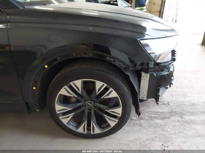 2025 Audi Q8 Premium Plus 55 Tfsi Quattro VIN: WA1EVBF18SD000224 Lot: 44873194