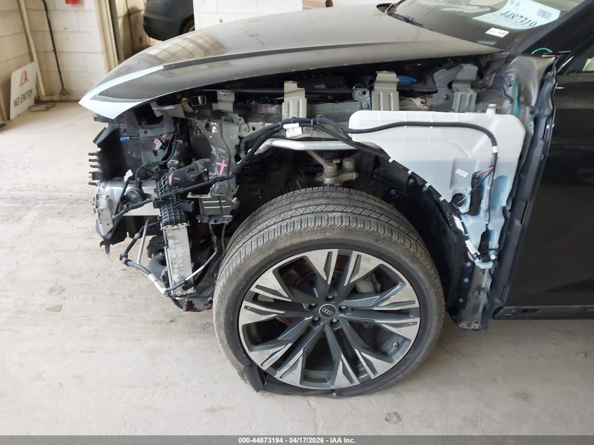 2025 Audi Q8 Premium Plus 55 Tfsi Quattro VIN: WA1EVBF18SD000224 Lot: 44873194