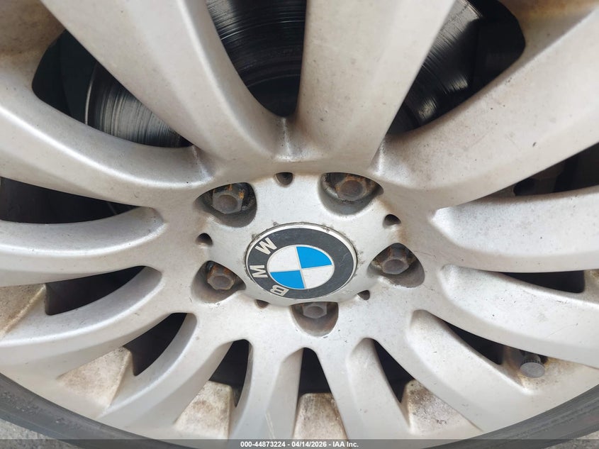 2009 BMW 328I VIN: WBAPH57579NL77640 Lot: 44873224