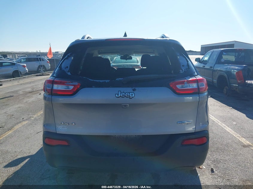 2015 Jeep Cherokee 2.4 Latitude silver Lot 111044873329 Vin 1C4PJMCB6FW726354