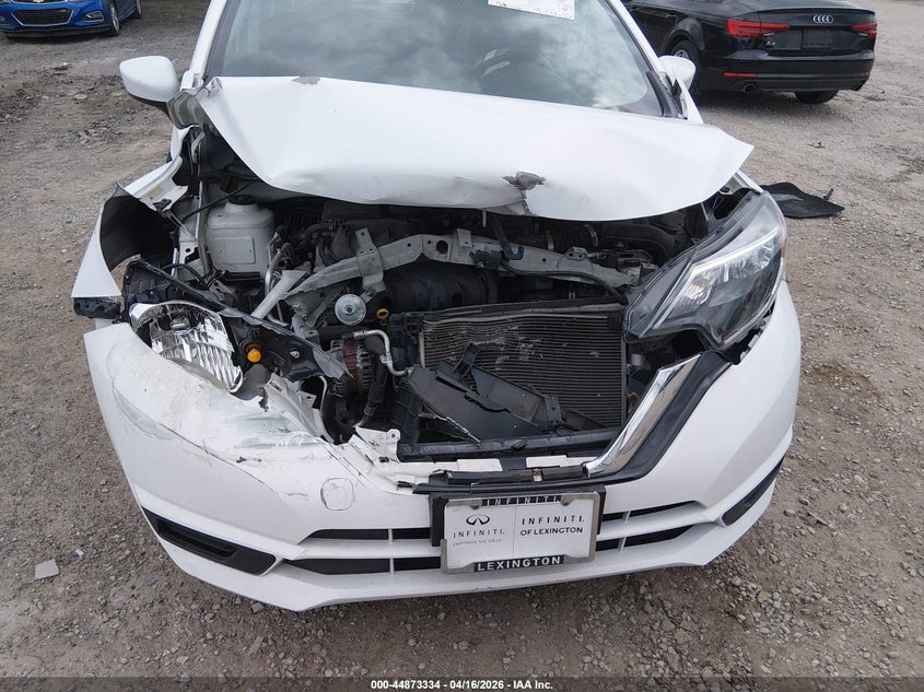 2017 Nissan Versa 1.6 Note Sv white Lot 111044873334 Vin 3N1CE2CPXHL359084