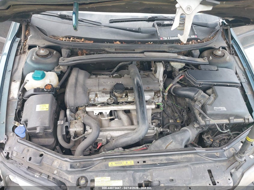 2001 Volvo V70 T5 VIN: YV1SW53D412072189 Lot: 44873447