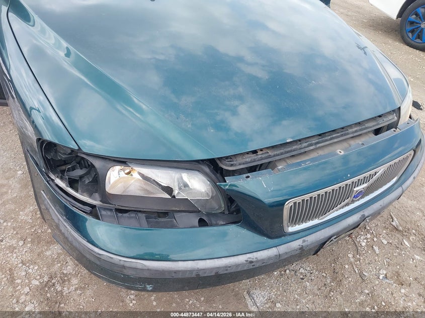 2001 Volvo V70 T5 VIN: YV1SW53D412072189 Lot: 44873447