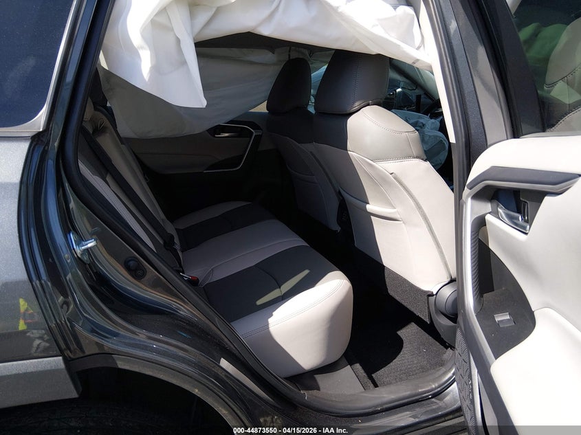 2024 Toyota Rav4 Xle VIN: 2T3W1RFV1RW353676 Lot: 44873550