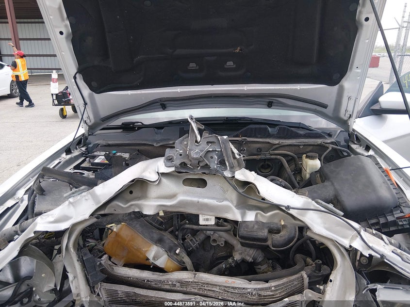 2014 Ford Mustang V6 Premium VIN: 1ZVBP8AM8E5281802 Lot: 44873591