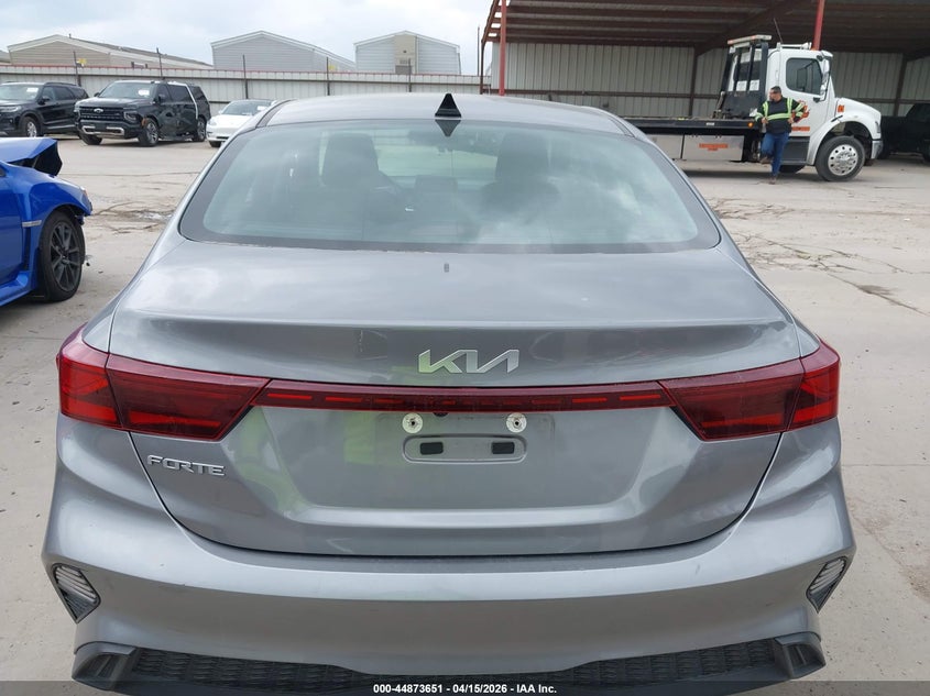2024 Kia Forte Lxs VIN: 3KPF24AD2RE762585 Lot: 44873651
