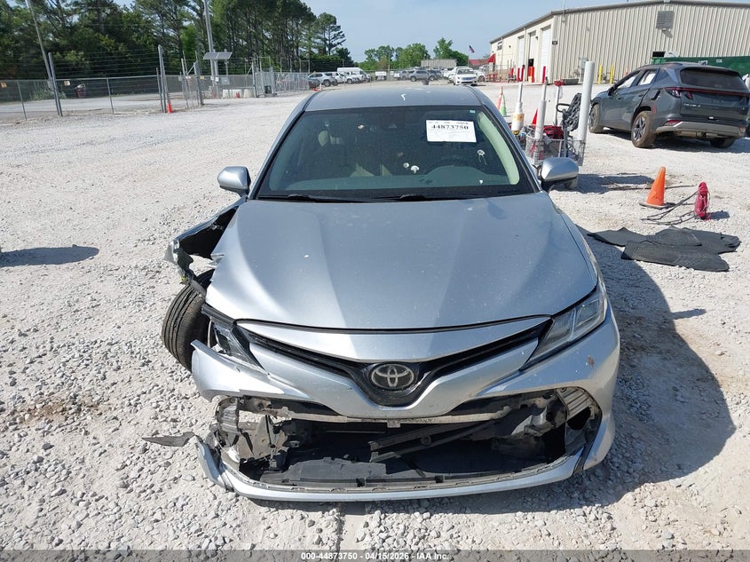 2018 Toyota Camry Le VIN: 4T1B11HKXJU571230 Lot: 44873750