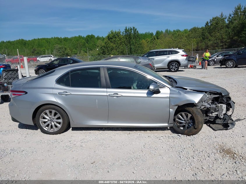 2018 Toyota Camry Le VIN: 4T1B11HKXJU571230 Lot: 44873750