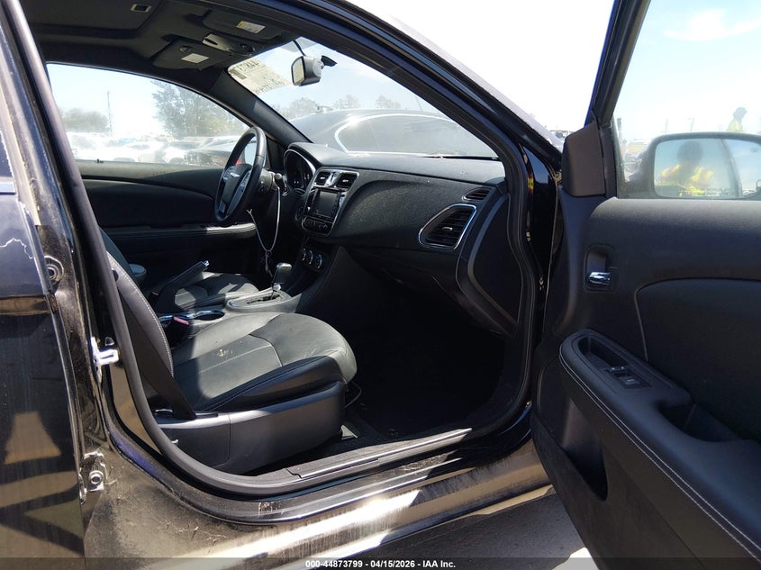 2012 Chrysler 200 Limited