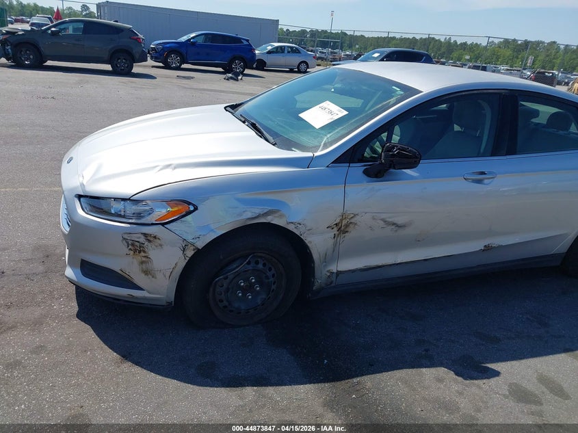 2013 Ford Fusion S VIN: 3FA6P0G72DR158554 Lot: 44873847