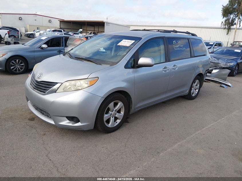 2011 Toyota Sienna Le V6