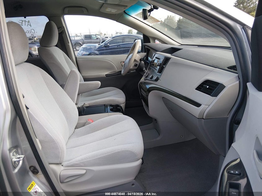 2011 Toyota Sienna Le V6