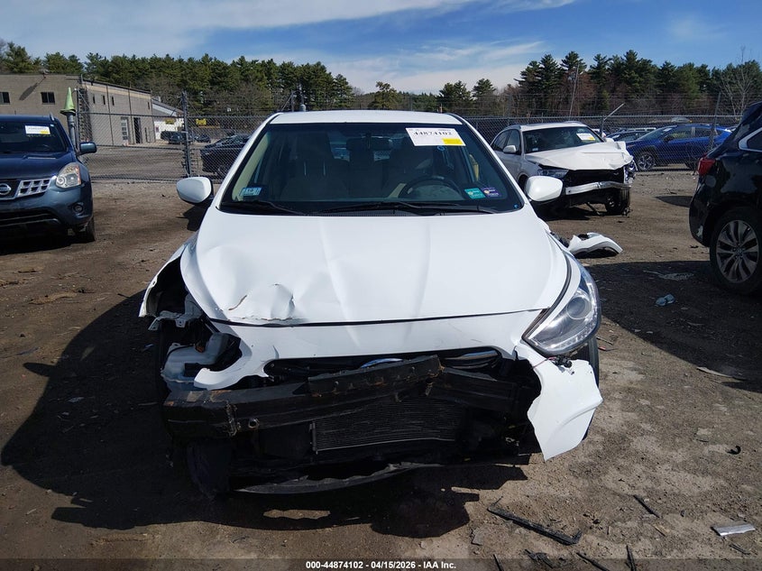 2015 Hyundai Accent Gls VIN: KMHCU4AE5FU821773 Lot: 44874102