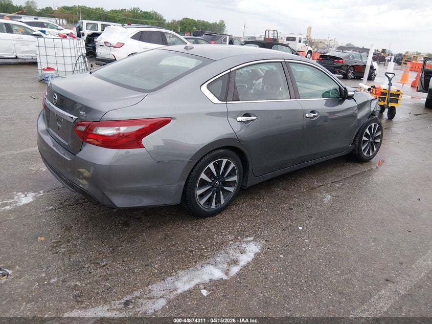 2018 NISSAN ALTIMA auction photo 4