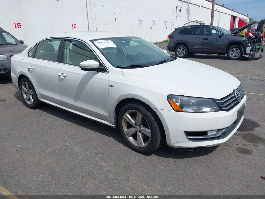 2015 Volkswagen Passat 1.8T Limited Edition