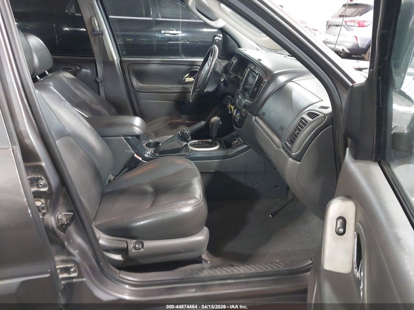 2005 Mazda Tribute S