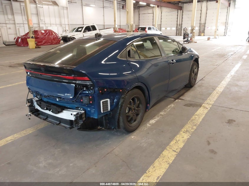 Vin: jtdadabu0t3031301, lot: 45371940, toyota prius le awd-e 20264