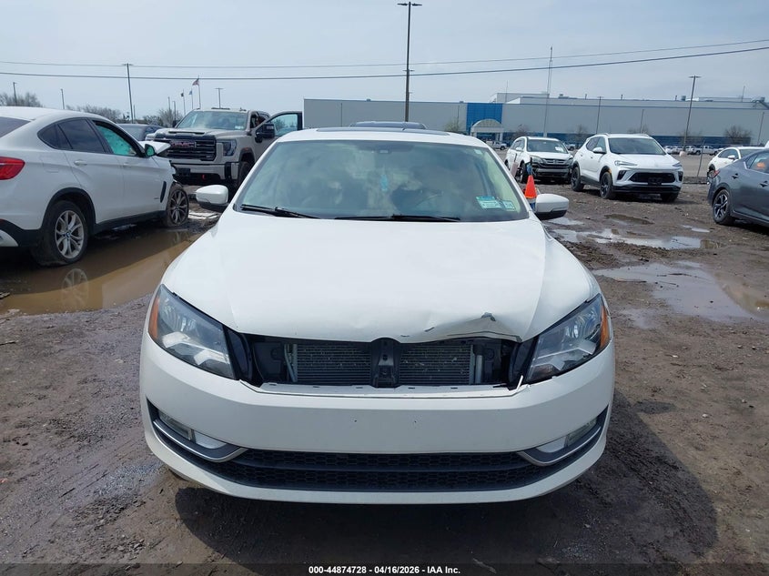 2014 Volkswagen Passat 2.0 2.0L Tdi Sel Premium white Lot 111044874728 Vin 1VWCN7A33EC084995