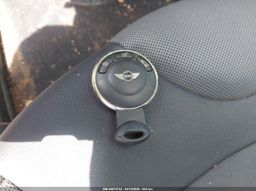 2007 Mini Cooper S VIN: WMWMF73547TT82264 Lot: 44874732