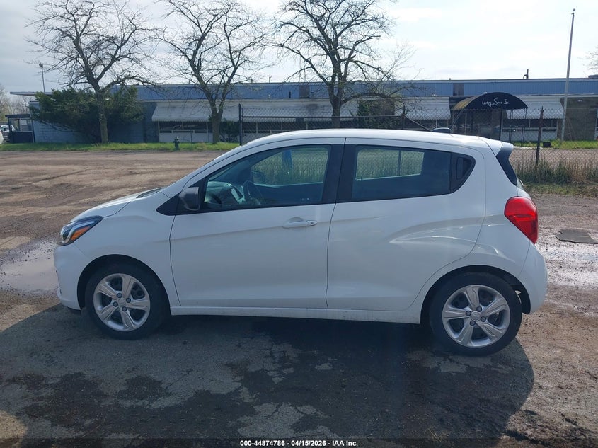 2022 Chevrolet Spark 1.4 Fwd Ls Automatic white Lot 111044874786 Vin KL8CB6SA8NC025985