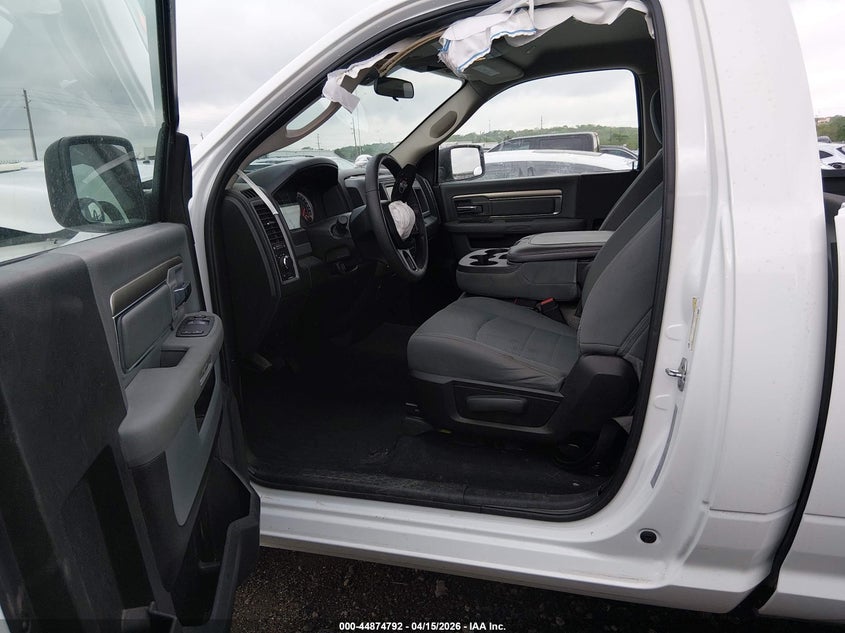 2019 Ram 1500 Classic Tradesman 4X2 8' Box VIN: 3C6JR6DT8KG674789 Lot: 44874792